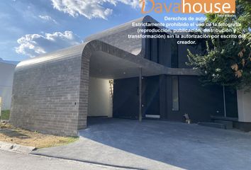 Casa en  Calle Santa Clara, El Barrial, Santiago, Nuevo León, 67303, Mex