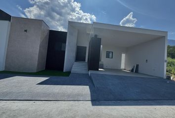 Casa en  Las Cristalinas, Santiago, Nuevo León