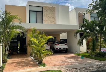 Casa en condominio en  Privada Ciprés, Sitpach, Cholul, Mérida, Yucatán, 97305, Mex