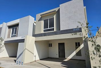 Casa en  Rincón De Los Sabinos, Guadalupe, Nuevo León