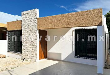 Casa en  Avenida Zamná, Yucalpetén, Mérida, Yucatán, 97238, Mex