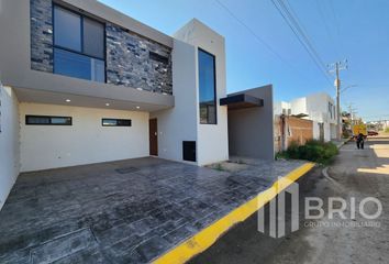 Casa en  Calle Nogal 121-149, Campestre Las Jacarandas, Durango, 34106, Mex