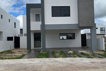 Casa en  Calle Tamarindo, Conkal, Yucatán, 97346, Mex