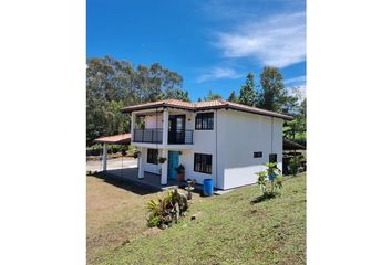 Casa en  El Carmen De Viboral, Antioquia