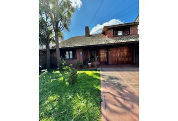 Casa en  Los Pinares, Mar Del Plata