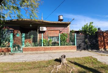 Casa en  Burzaco, Partido De Almirante Brown