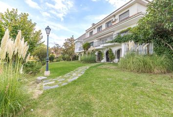 Chalet en  Las Rozas De Madrid, Madrid Provincia