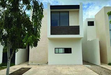 Casa en condominio en  Calle 39, Leandro Valle, Mérida, Yucatán, 97143, Mex