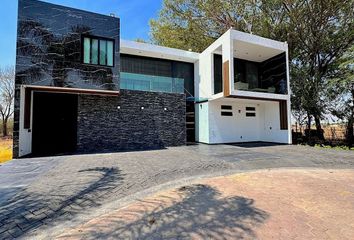 Casa en condominio en  Carretera Tlajomulco-cajititlán 81-81, Tlajomulco De Zúñiga, Jalisco, 45670, Mex