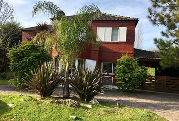 Casa en  Echeverría Del Lago, Esteban Echeverría