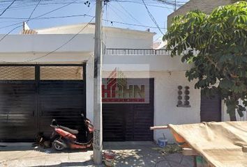 Casa en  Avenida Higinio Guerra 182, El Sol, Ciudad Nezahualcóyotl, Nezahualcóyotl, México, 57200, Mex