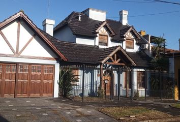 Casa en  Calle Mariano Moreno 1802-1918, González Catán, La Matanza, B1704, Provincia De Buenos Aires, Arg