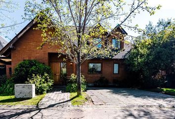 Casa en  Lo Barnechea, Provincia De Santiago