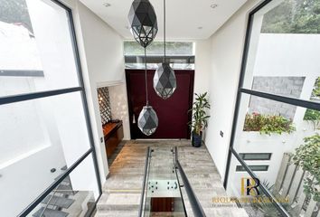 Casa en condominio en  Calle De La Hacienda De Cieneguilla 1-1, Hacienda De Valle Escondido, Condado De Sayavedra, Atizapán De Zaragoza, México, 52937, Mex