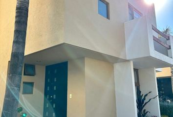 Casa en condominio en  Flor De Canasta, Cumbres Del Lago, La Antigua Juriquilla, Querétaro, 76230, Mex