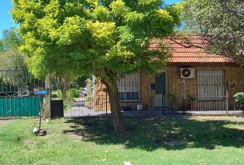 Casa en  Los Hornos, Partido De La Plata