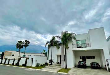 Casa en  Calle Portal Del Huajuco, La Herradura, Monterrey, Nuevo León, 64985, Mex