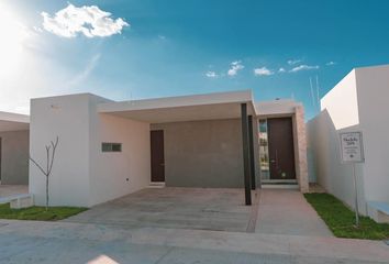 Casa en condominio en  Conkal, Yucatán, Mex