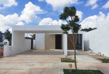 Casa en condominio en  Calle 18 108-108, Cholul, Mérida, Yucatán, 97305, Mex