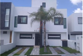 Casa en  Calle Huizache, Zibata, Zona Cactus, El Marqués, Querétaro, 76269, Mex