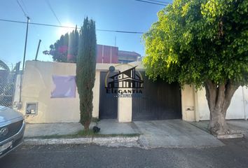 Casa en  Calle Sierra De Zimapán, Villas Del Sol, Santiago De Querétaro, Querétaro, 76046, Mex