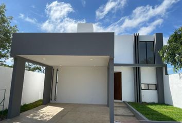 Casa en  Calle 65, Cholul, Mérida, Yucatán, 97306, Mex