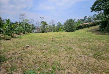 Lote de Terreno en  Altos Del Poblado, Medellín