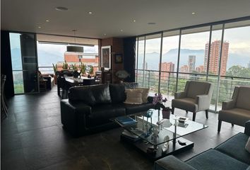 Apartamento en  Poblado, Medellín