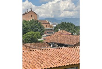 Casa en  Aguacatala, Medellín