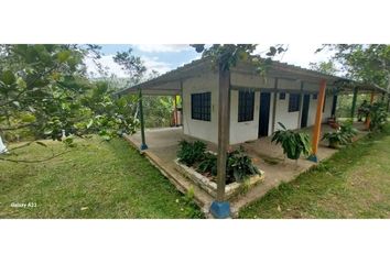 Villa-Quinta en  Guacarí, Valle Del Cauca