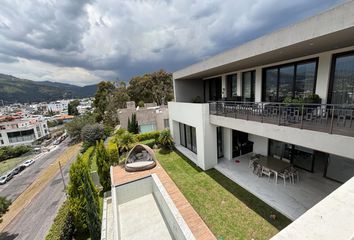 Casa en  Cumbayá, Quito