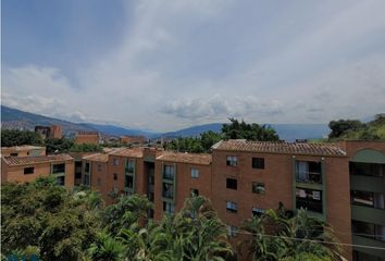 Apartamento en  La Castellana, Medellín