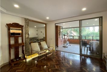 Apartamento en  El Tesoro, Medellín