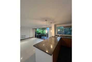 Apartamento en  Loma De Los González, Medellín