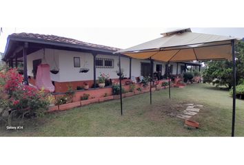 Villa-Quinta en  Cerritos, Pereira