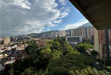 Apartamento en  Loma De Los Bernal, Medellín