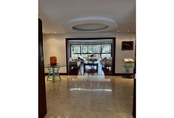 Apartamento en  Poblado, Medellín