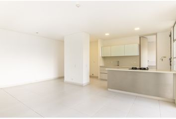 Apartamento en  Los Naranjos, Medellín