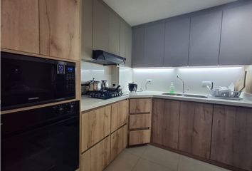 Apartamento en  Loma De Los Bernal, Medellín