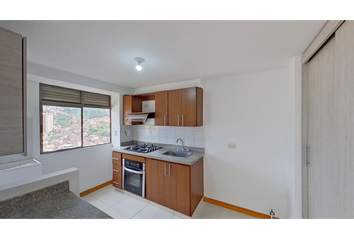 Apartamento en  Loma De Los Bernal, Medellín