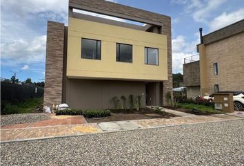 Casa en  Aleros De La Sabana, Chía