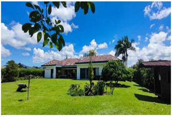 Casa en  El Carmen De Viboral, Antioquia