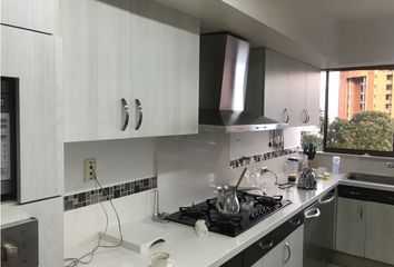 Apartamento en  Poblado, Medellín