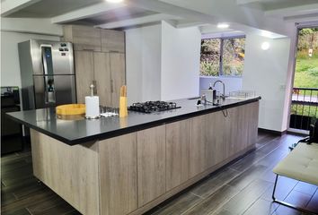 Apartamento en  Los Naranjos, Medellín