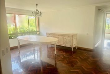 Apartamento en  El Tesoro, Medellín