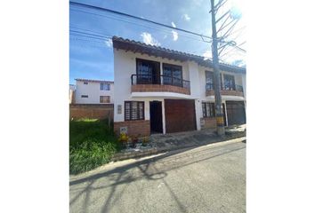 Casa en  La Ceja, Antioquia