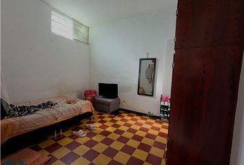 Casa en  Conquistadores, Medellín