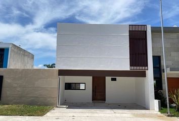 Casa en condominio en  Pueblo Conkal, Conkal