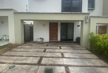 Casa en condominio en  Calle Adamar, San Agustín, Tlajomulco De Zúñiga, Jalisco, 45646, Mex