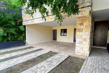 Casa en condominio en  Calle 24, Temozón Norte, Mérida, Yucatán, 97305, Mex